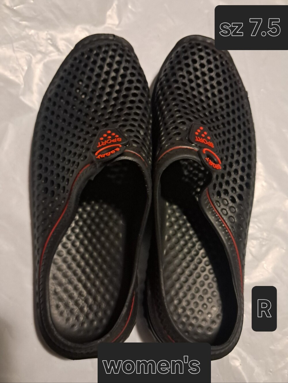 sz 7.5 Women's Water Slip-On Mesh Clogs in Black with Red Trim
